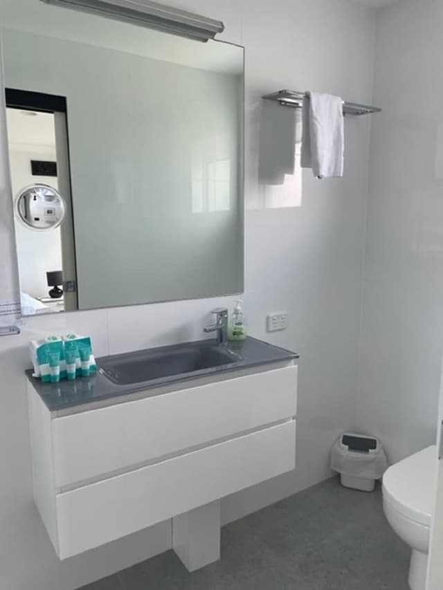 3 Bedroom Waterfront