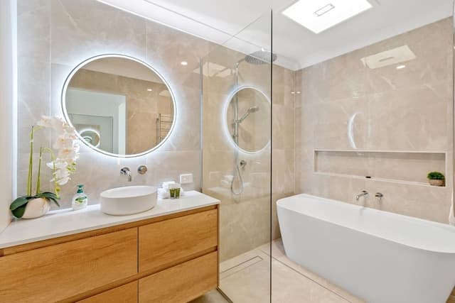 3 Bedroom Waterfront
