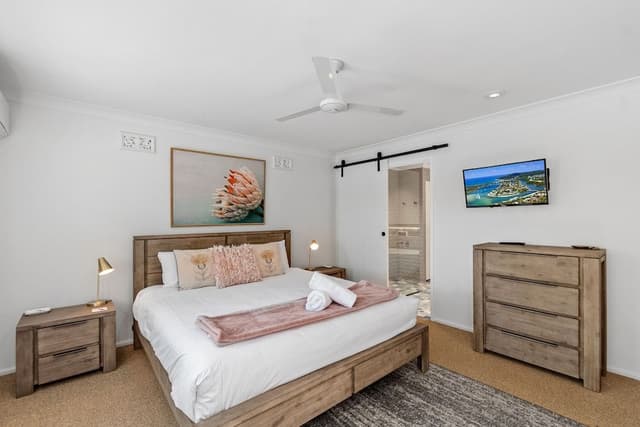2 Bedroom Waterfront