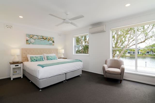 3 Bedroom Deluxe Waterfront