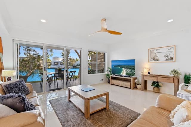 3 Bedroom Waterfront