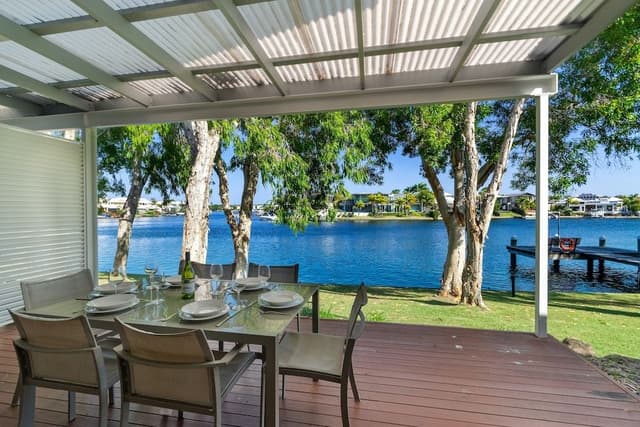 3 Bedroom Deluxe Waterfront
