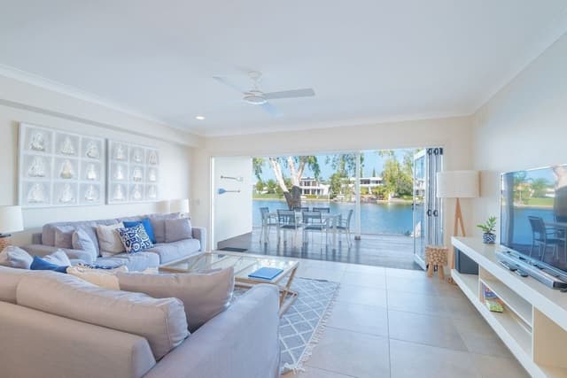 3 Bedroom Deluxe Waterfront