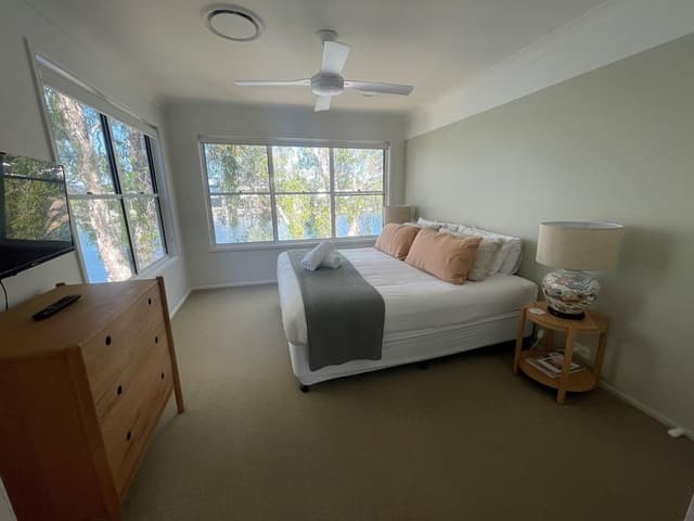 3 Bedroom Waterfront