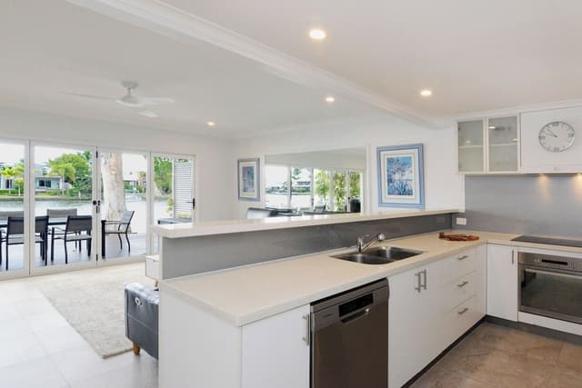 3 Bedroom Deluxe Waterfront