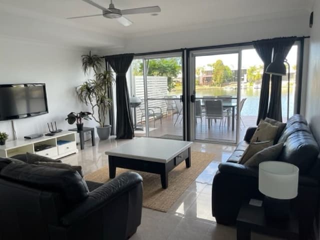 3 Bedroom Waterfront