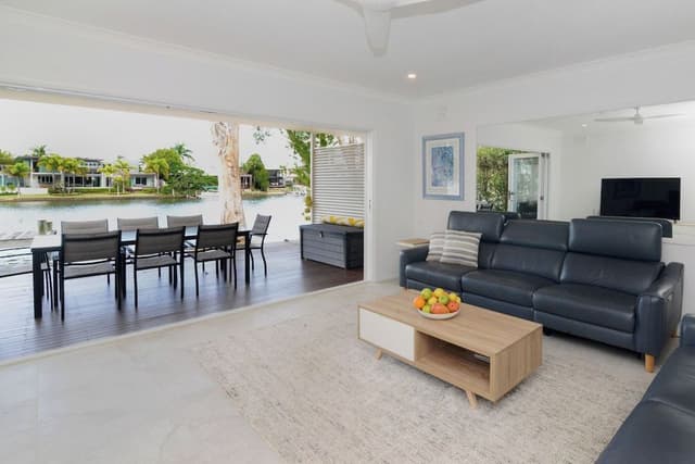3 Bedroom Deluxe Waterfront