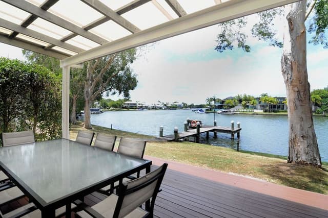 3 Bedroom Deluxe Waterfront