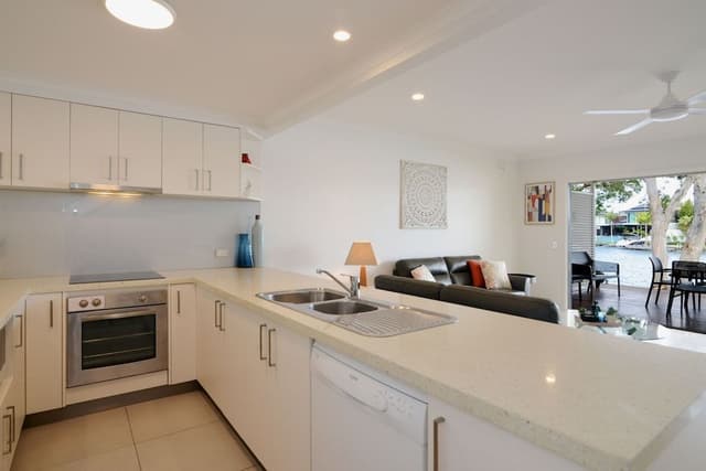 3 Bedroom Deluxe Waterfront