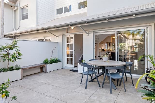 3 Bedroom Waterfront