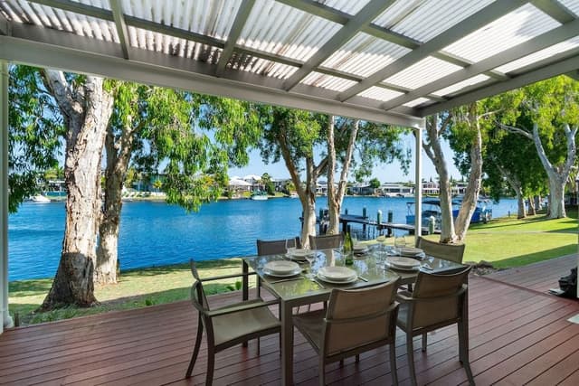3 Bedroom Deluxe Waterfront