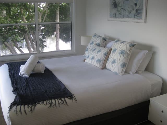 3 Bedroom Waterfront