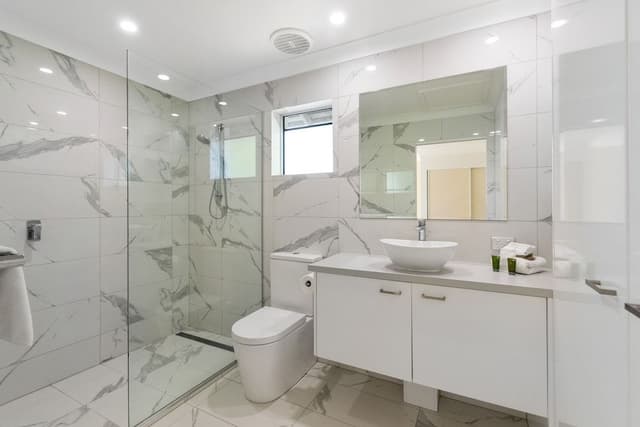 3 Bedroom Waterfront