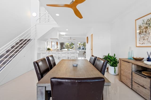 3 Bedroom Waterfront