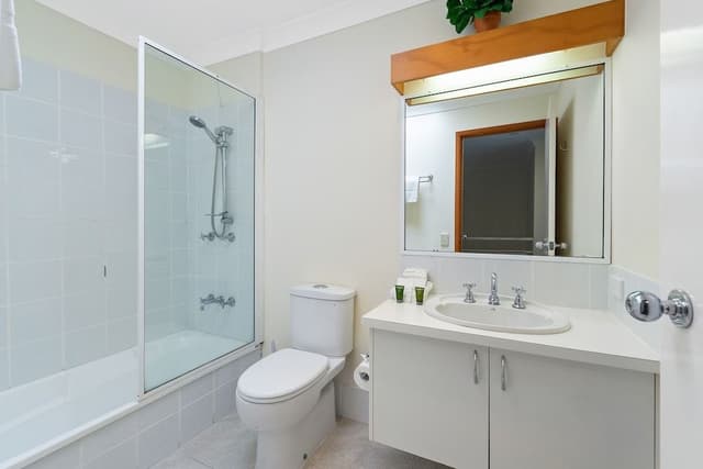 3 Bedroom Waterfront