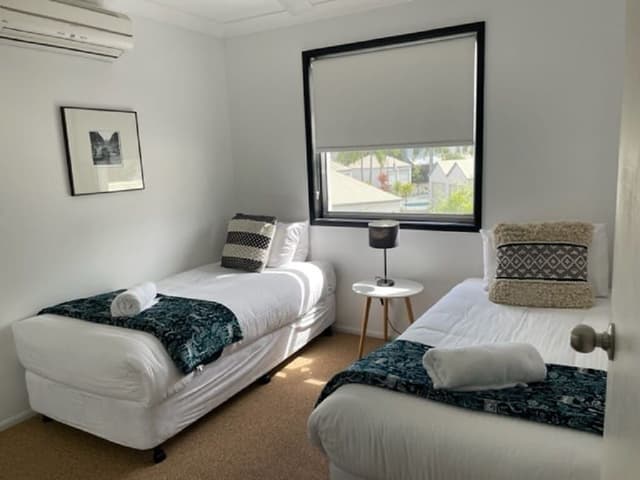 3 Bedroom Waterfront