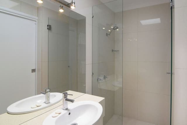 3 Bedroom Deluxe Waterfront