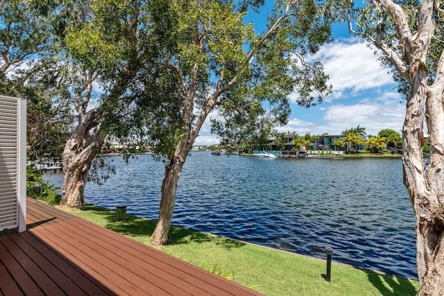 2 Bedroom Waterfront