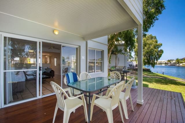 3 Bedroom Waterfront