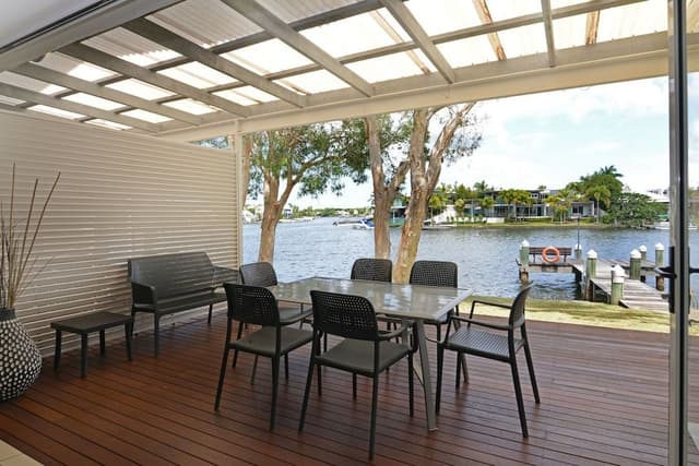 3 Bedroom Deluxe Waterfront
