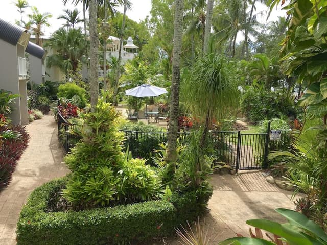 1 Bedroom Apartment with Gardenview