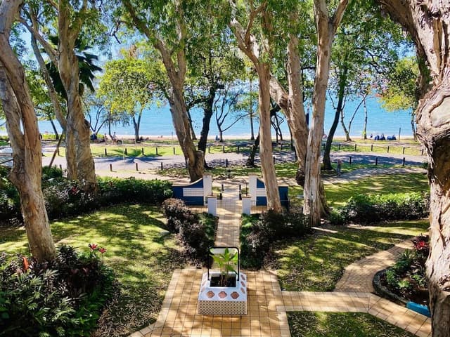 3 Bedroom Beachview