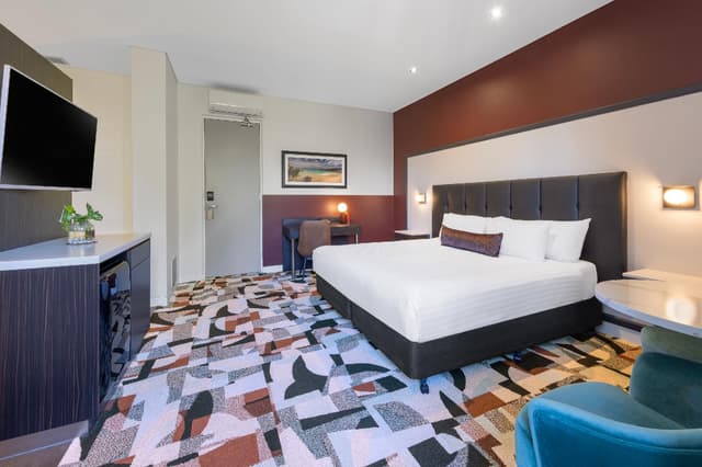 Studio Deluxe Room