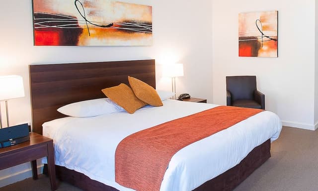 Deluxe Suite, 1 Queen Bed