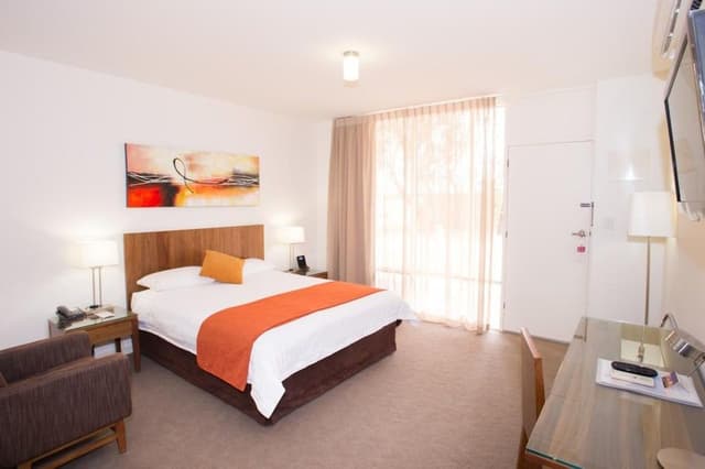 Deluxe Suite, 1 Queen Bed
