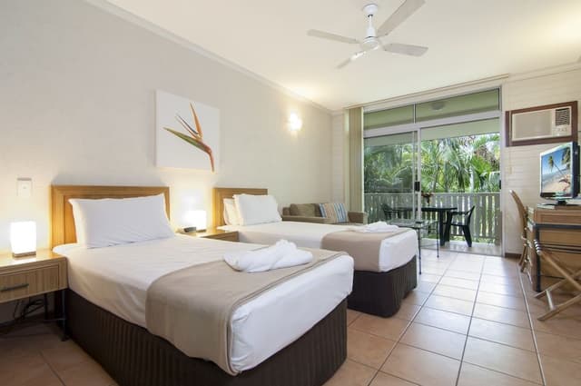 Twin Studio Apartment with Pool View