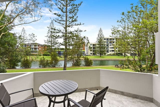 Superior Twin Room, Balcony, River View