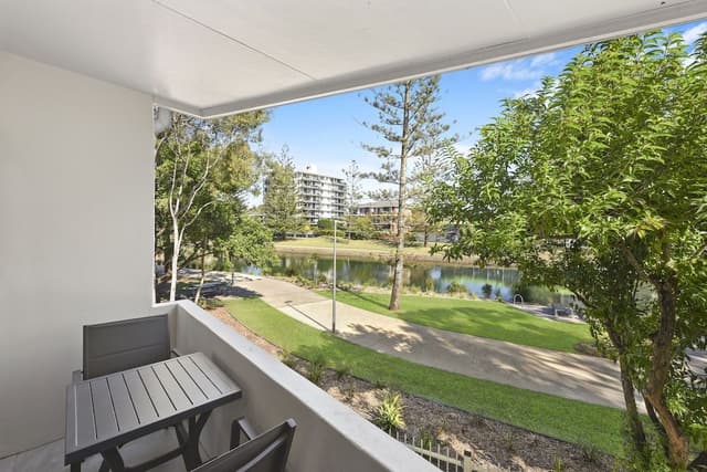 Superior Twin Room, Balcony, River View