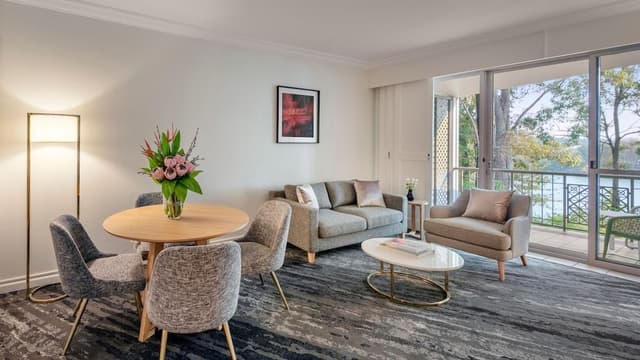 Suite, 1 King Bed with Sofa bed, Garden View (Homestead)