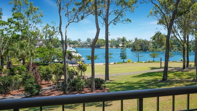 Suite, 1 King Bed with Sofa bed, Garden View (Homestead)