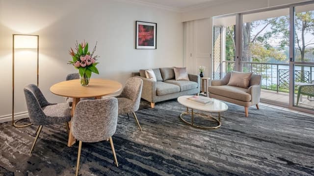 Suite, 1 King Bed with Sofa bed, Garden View (Homestead)
