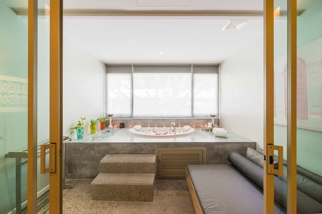 Deluxe Jacuzzi Room