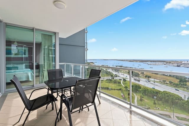 1 Bedroom Ocean View Apartment