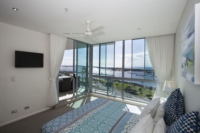 3 Bedroom Ocean View Apartment