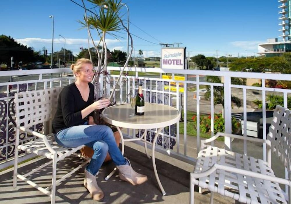 Sundale Motel2