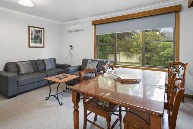 Superior 2 Bedrooms Garden Apartment