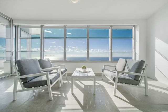 4 Bedroom Sub-Penthouse (North)