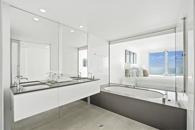 4 Bedroom Sub-Penthouse (North)