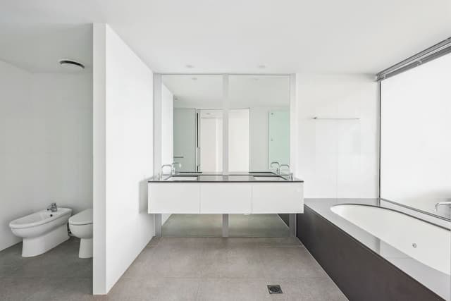 4 Bedroom Ocean Sub-Penthouse
