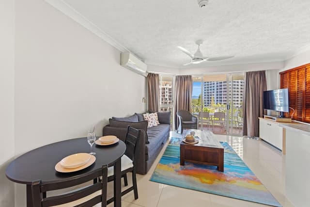 1 Bedroom Hinterland View Spa Apartment