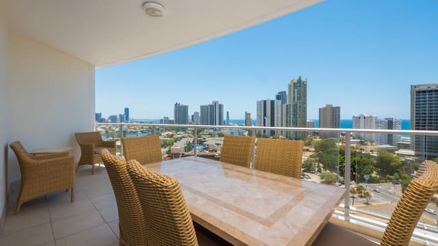 3 Bedroom 2 Bathroom Sub Penthouse
