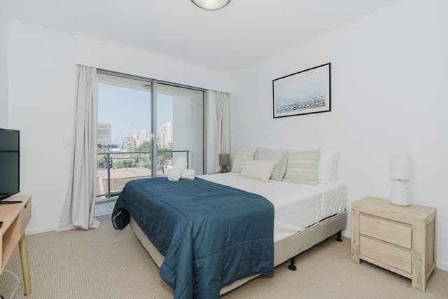 2 Bedroom 2 Bathroom Apartment