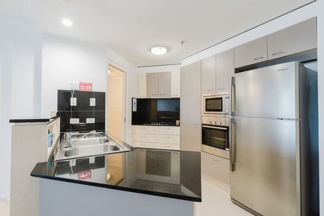 2 Bedroom 2 Bathroom Apartment