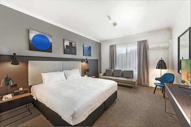Superior King Room