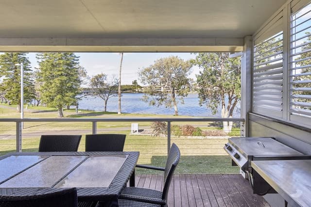 Lakeview Villa