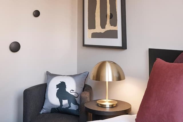 Queen Room